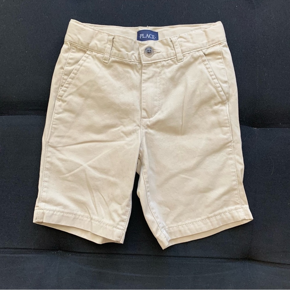 Children’s place 6y khaki shorts